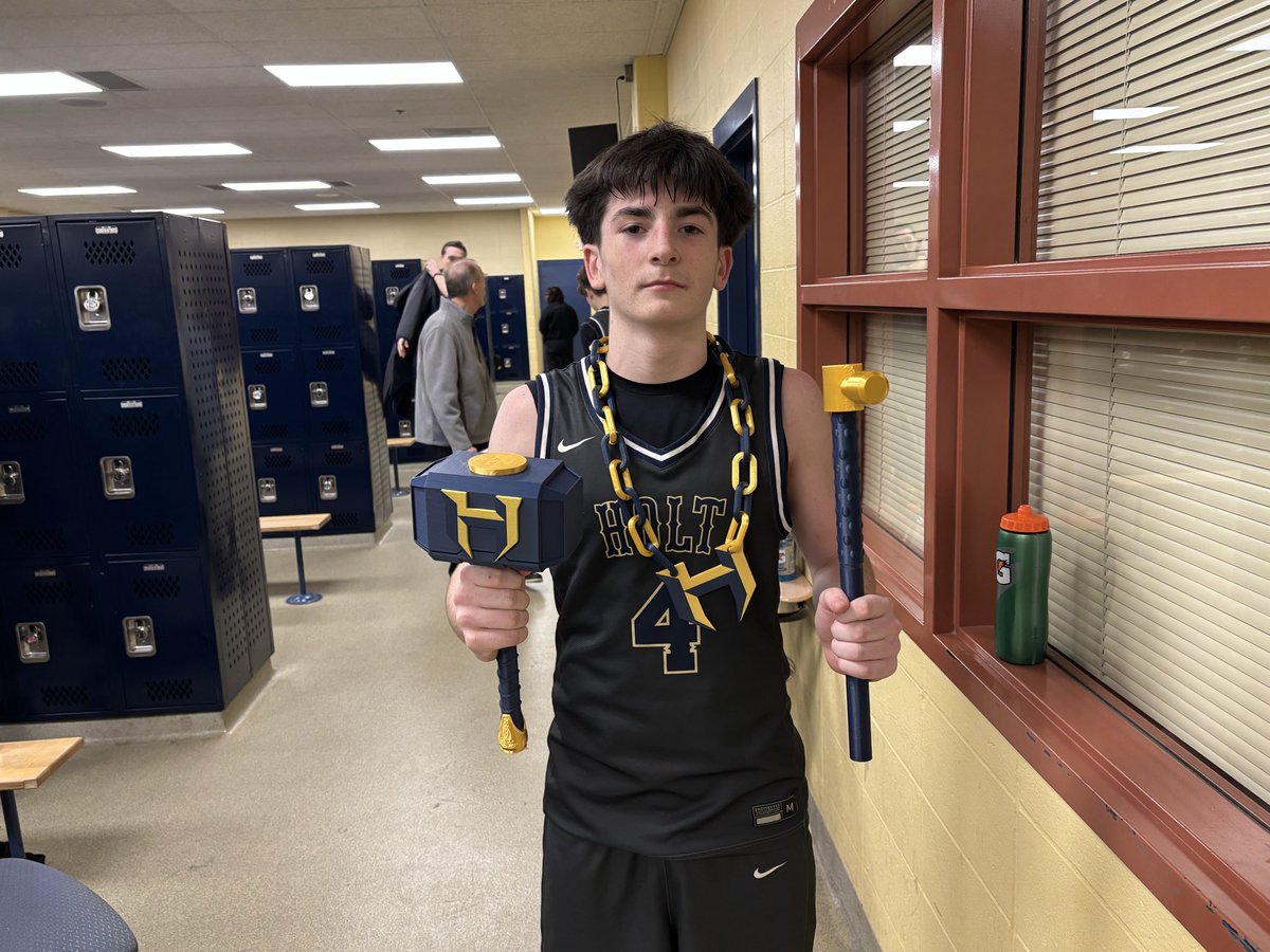 Holt Boys Basketball. tweet media