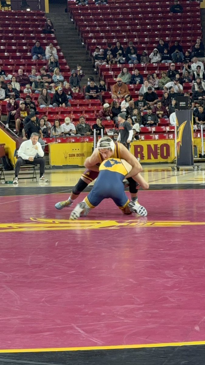 CAGEdad's tweet photo. Some more shots from the West Virginia Match tonight. https://t.co/UvXHaNvyio