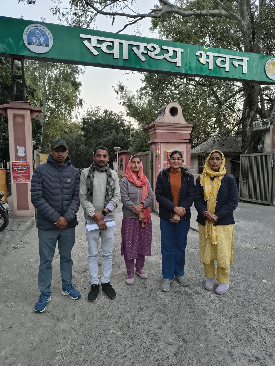 Govindbujh676's tweet photo. @GajendraKhimsar सोशल मीडिया पे वाह वाही लूट ओर धरातल पर तानाशाही https://t.co/6uQ2dIGdh8