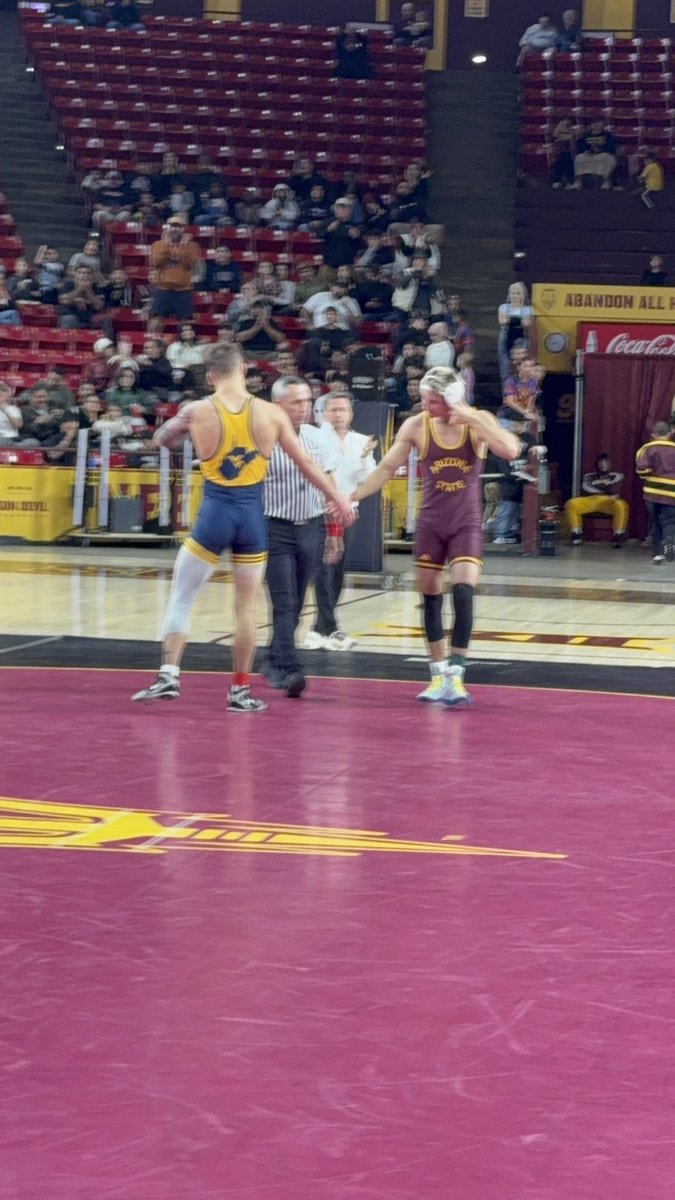 CAGEdad's tweet photo. Kaleb Larkin takes out number 1 ranked Walter’s at 157 https://t.co/UFVbcxaGjY