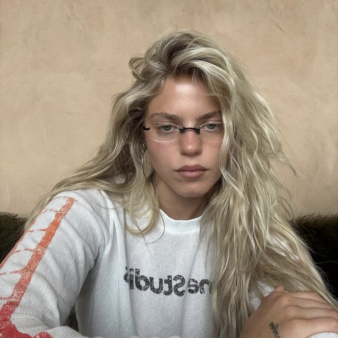 PopCrave's tweet image. Happy 26th birthday to the talented Reneé Rapp.