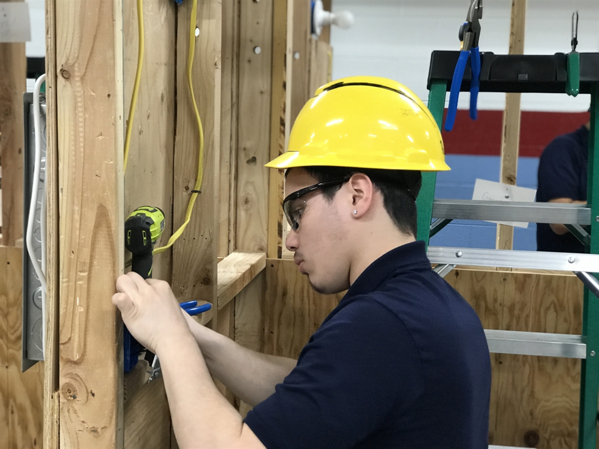 RonnieTarchichi's tweet image. Dr. Tarchichi creates Carpentry Career and Technical Education program at Pennsauken High School and builds partnership with Philadelphia Carpenters Union.
