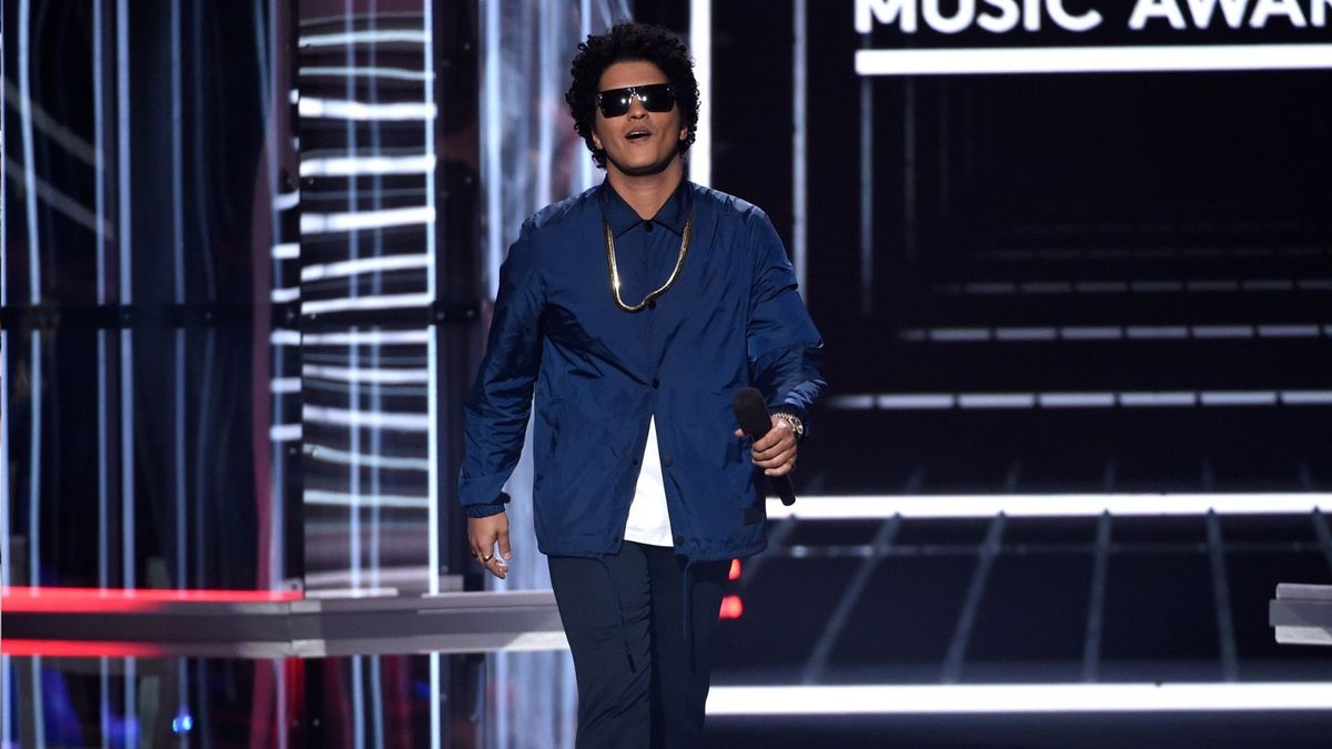 ABC7NY's tweet image. Bruno Mars announces 1st tour in nearly a decade is coming to MetLife Stadium abc7ny.com/post/bruno-mar…