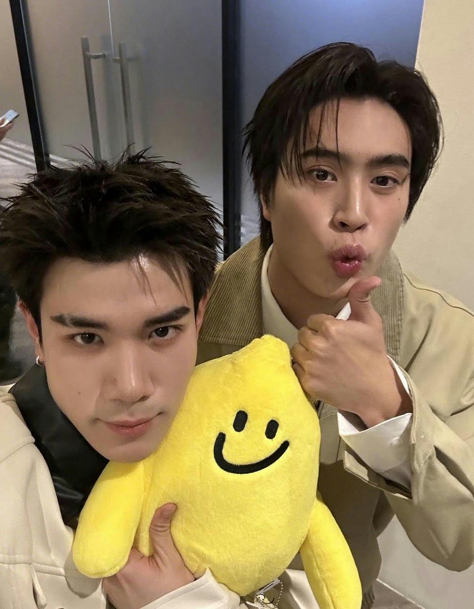 hehe sooooo cute!!!!! 😭😭😭

GEMINIFOURTH TAKE LEMON8 

#เจมโฟ้ดยึดLemon8