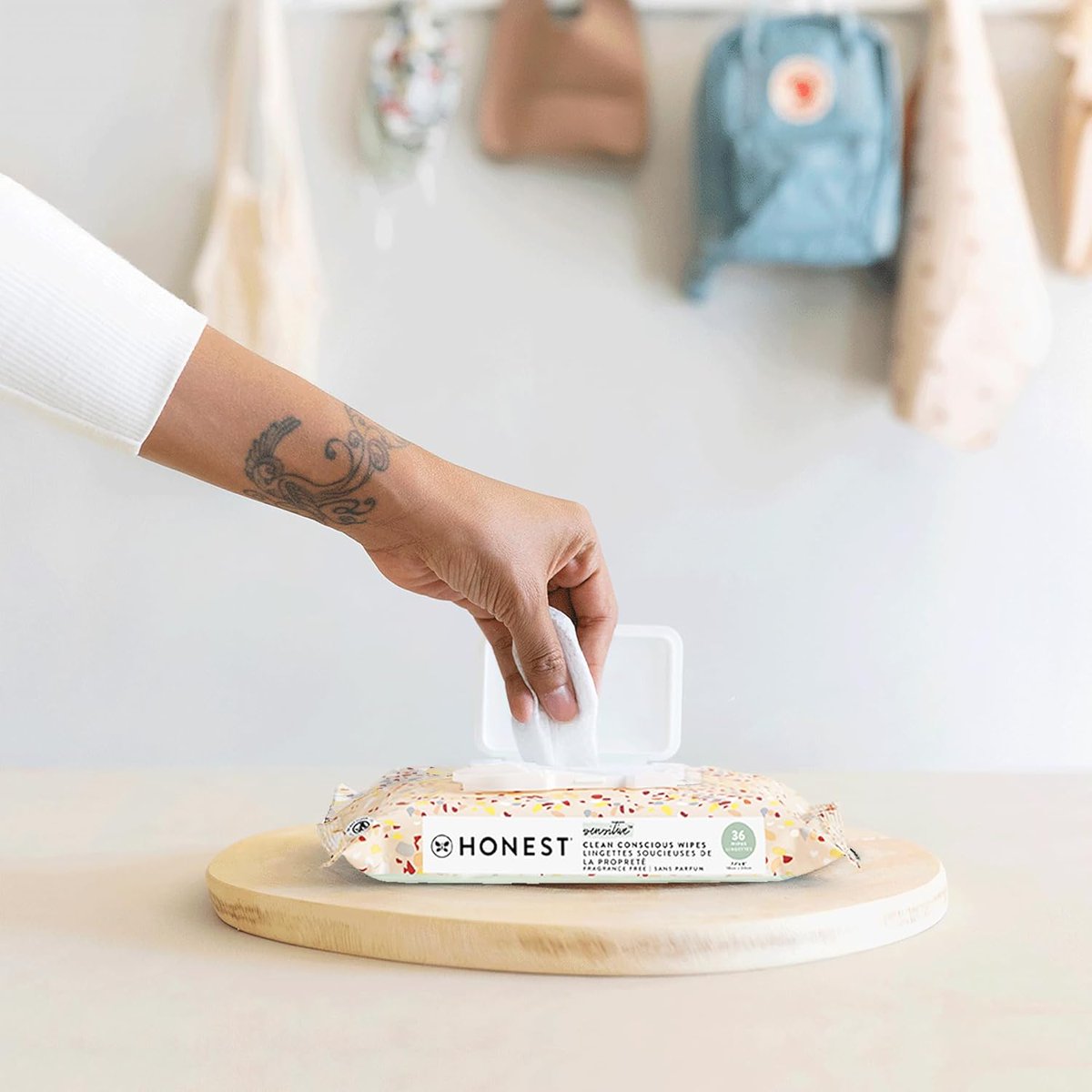 luvligems's tweet image. ⚡ PRICE DROP

58% Off Hypoallergenic Multi-Use Baby Wipes 
(36 Count)

Now: $3.68 (Reg Price: $8.67)
Expires: Offer Ends Soon
Shop Amazon: amzn.to/4qy00Yl

#BabyDeals #SensitiveSkin #EverydayEssentials