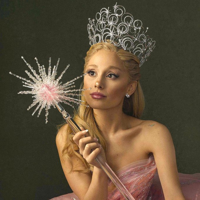 BuzzingPop's tweet image. Ariana Grande becomes the first woman to win ‘Best Supporting Actress’ at the Astra Film Awards two years in a row.