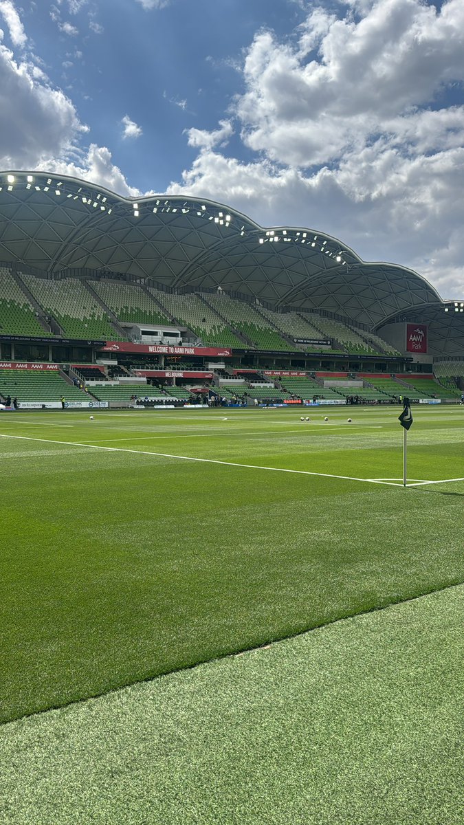 FutwizPumba's tweet image. We’re here! Come on boys 🔴⚫️
@wswanderersfc #WSW #MVCvWSW