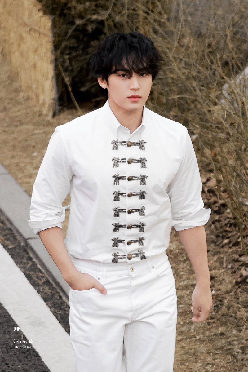 mingyu I don’t care if you gain weight. Please stay the way you are rn, you look so embul, and I freaking love you💞🤏🏻