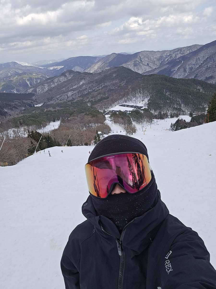 Z_X6660's tweet photo. スノボー楽しい🏂
クローズまで楽しもう！

#スノボー
#恐羅漢 https://t.co/1fplMcEaII