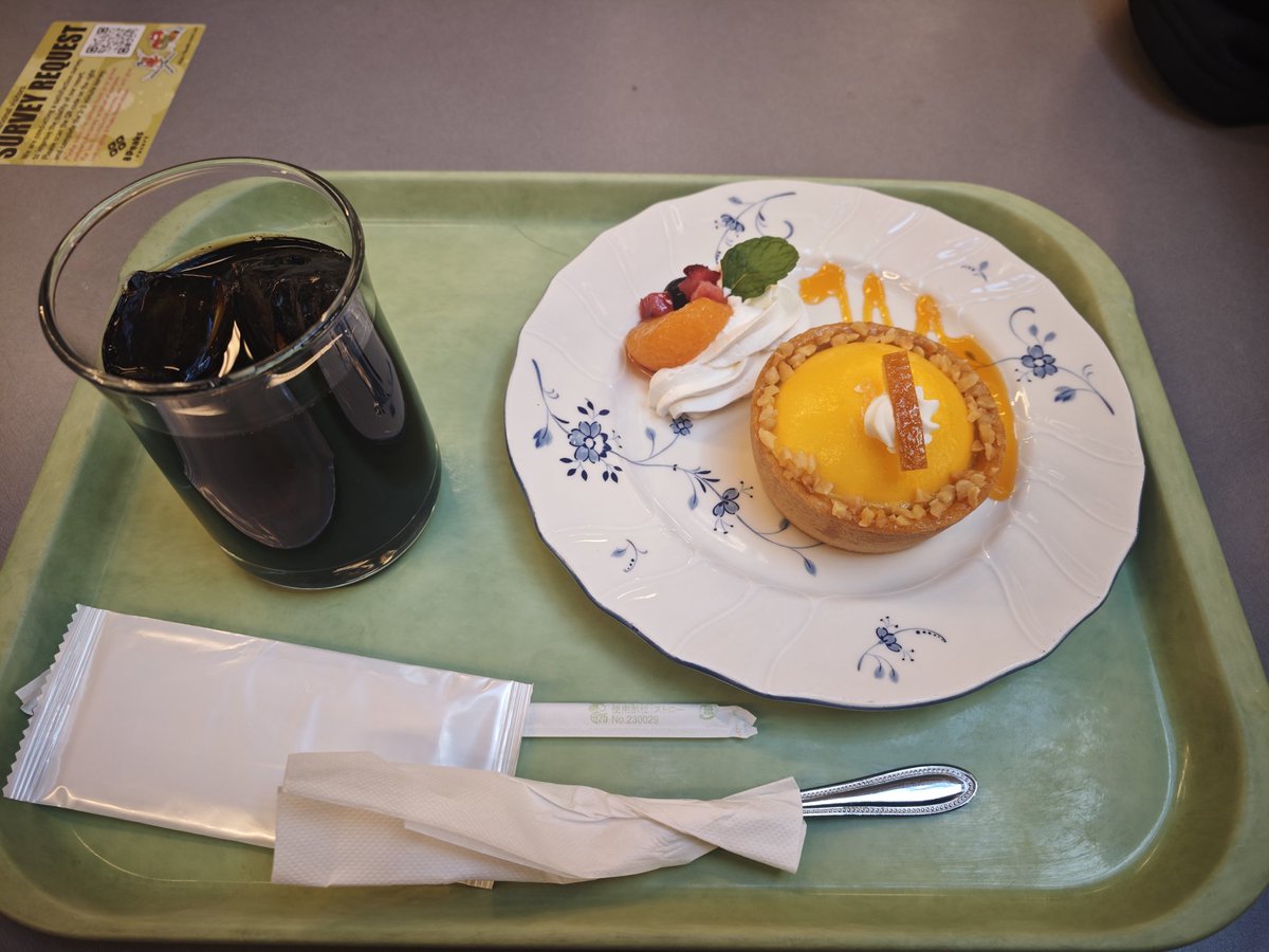MakerSchnee's tweet photo. ブランシュしろっくまんのケーキ https://t.co/sK4QvcYxu2