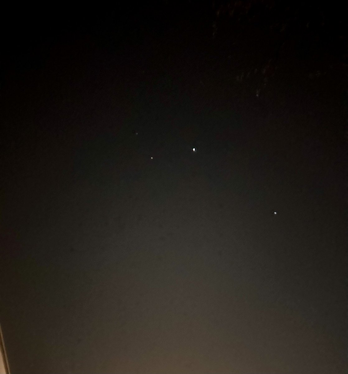 The_Eve_Effect's tweet image. Just over here geekin' out about Jupiter being visible tonight 🤓 #OuterSpace #Jupiter