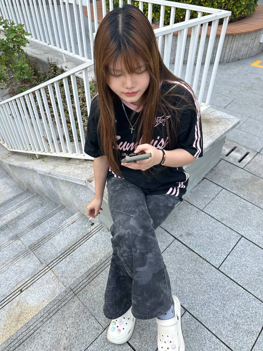 shudslm's tweet photo. 曝光投稿
河南许昌36D陈佳怡小母狗瞒着男朋友跟多个陌生男子约炮 平时还会接单做鸡 为了赚钱满足自己的虚荣心 臭婊子一条 
#反差 #母狗 #学生 #自慰 #巨乳  #河南许昌 https://t.co/04DyAoReeB