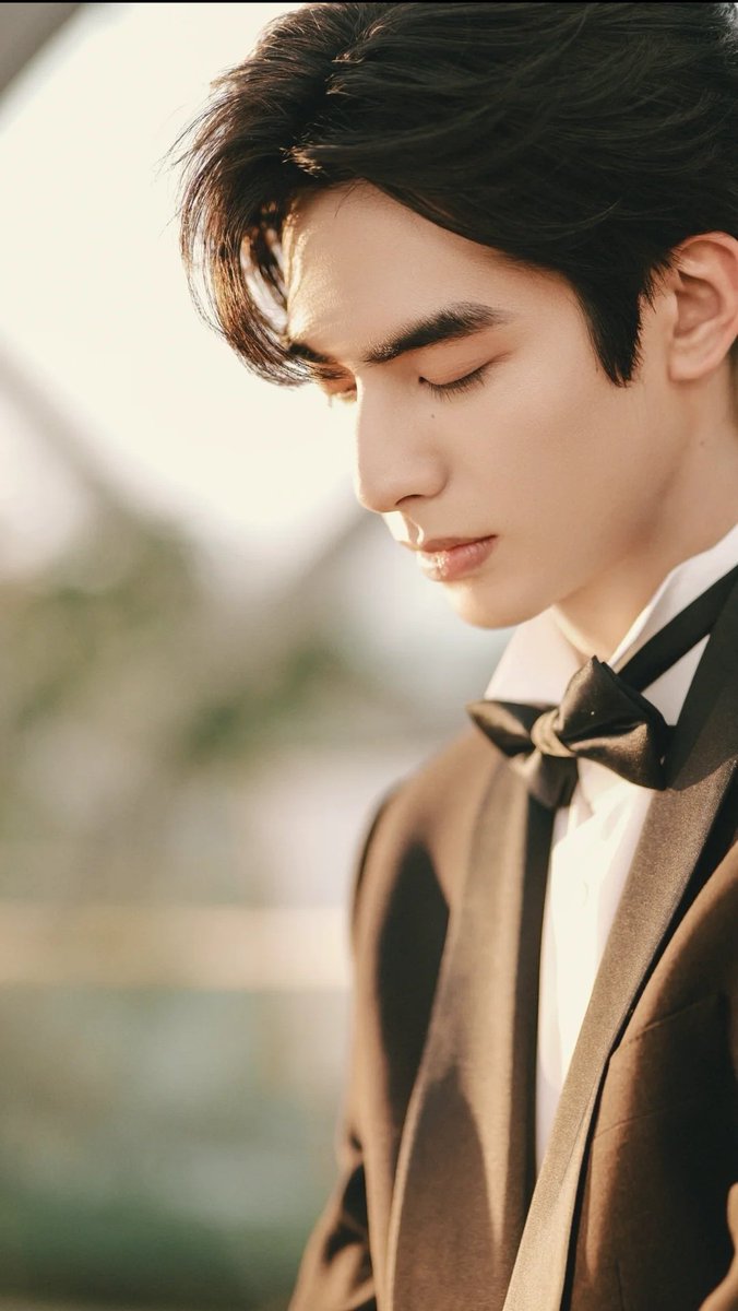 my two gorgeous parents on their wedding day 🥰

can som stop gate keeping their wedding day content like where are the photos??? i've seen like 2/3 official pics only lols 
#shineonme
#zhaojinmai #songweilong