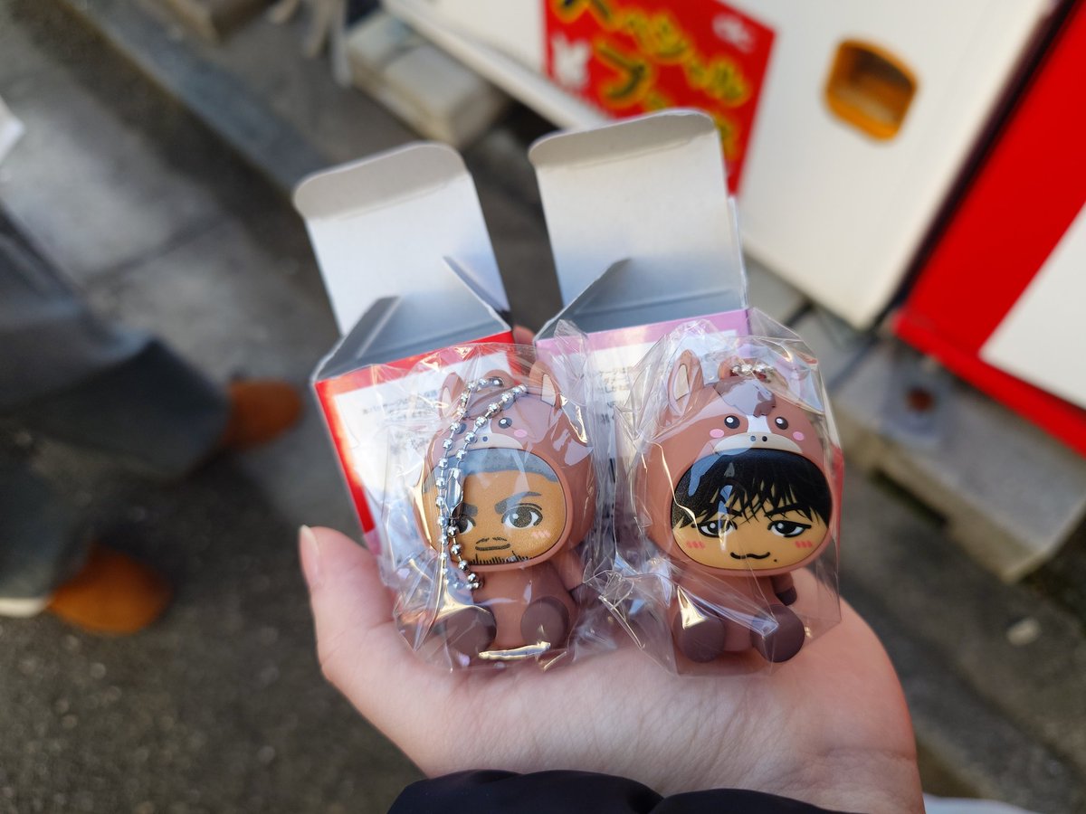 ryuka_0922's tweet photo. NewYeargoods2026
着ぐるみキーホルダー

求）鈴木昂秀、橘ケンチ
譲）画像

本日トラステでのお渡しまたは発送でお願いします。
  #ランペ  #ファンタ  #EXILE https://t.co/4LvYw2r5iZ