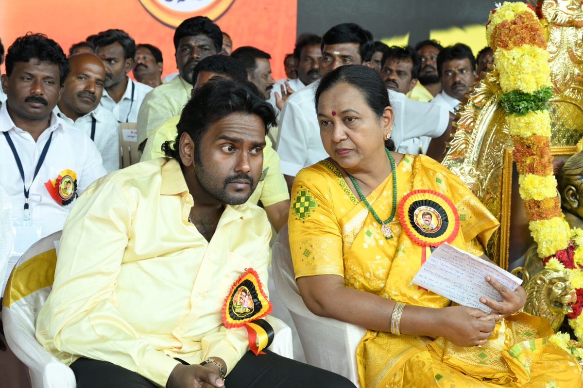 PremallathaDmdk's tweet photo. கடலூர் மக்கள் தந்த நம்பிக்கையே, என் பயணத்தின் பெரிய பலம்!

#dmdkfor2026
#dmdkparty #dmdkofficial #premamalathavijayakanth #dmdkparty https://t.co/7jYWiJLYFP