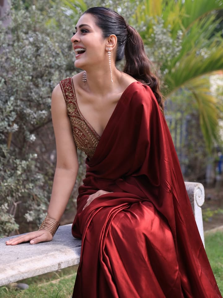 Actress_Club's tweet photo. 🎯 #PayalRajputThread

#Actress #PayalRajput New Look 
@starlingpayal https://t.co/MZL0ydxnTV