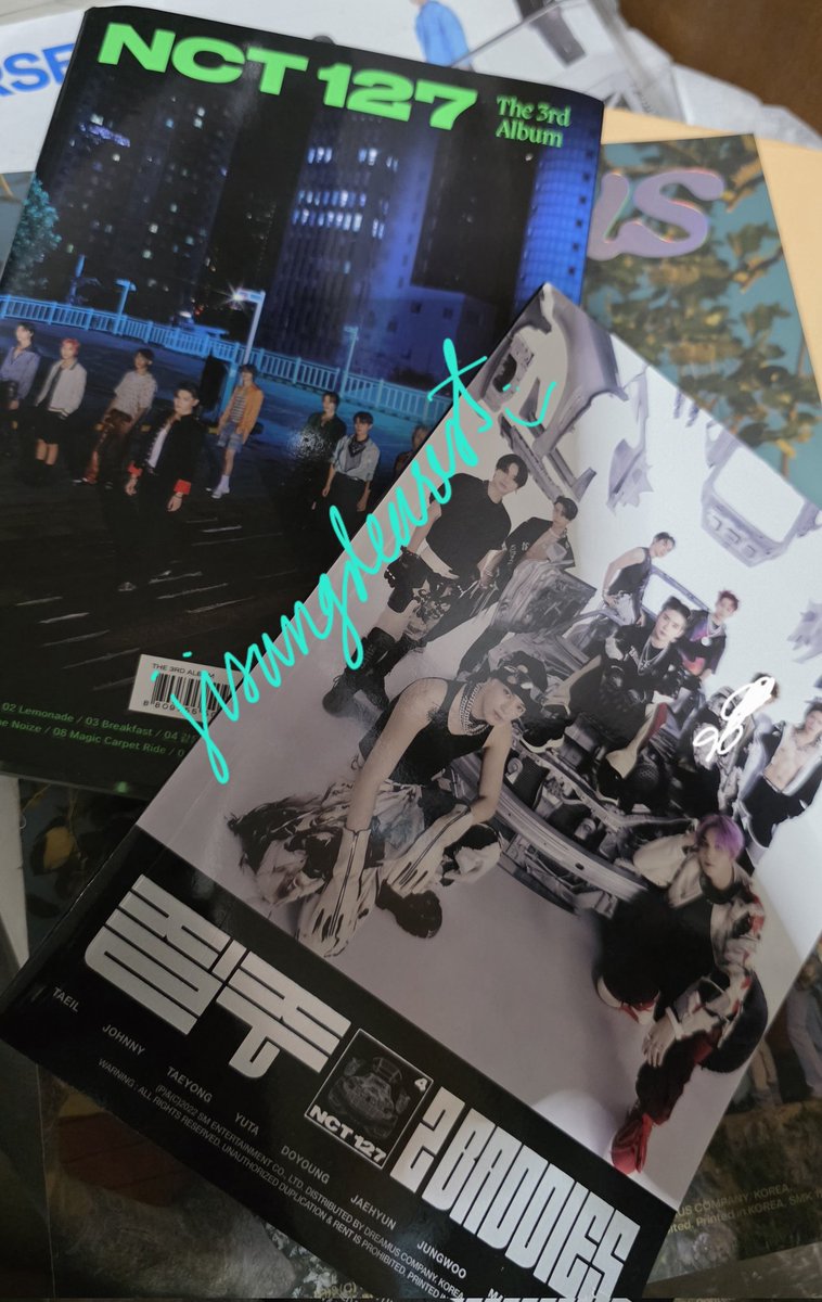 jisungdearest's tweet photo. ✨️GIVEAWAY✨️
PH Only

Pick-up from Ortigas area (LSF/ grab/Lalamove c/o claimer)

Set:
TAEYONG - TAP (unsealed)
NCT 127 - Sticker, 2 Baddies (unsealed)

First come, first serve
wts lfb ph free album ilichil @nctmarketph https://t.co/VzhjWgWlJn