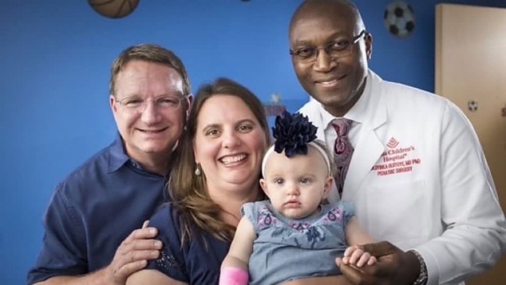 abikeee__'s tweet photo. Dr. Prof. Oluyinka Olutoye from Nigeria 🇳🇬 cut a woman's womb at 23 weeks old to remove a large tumour from a baby, and placed the baby back in her womb.

The baby was born again healthy at 36 weeks.

#ProudlyNaija 
President Bola Ahmed Tinubu 
Olubunmi Tunji-Ojo 
#RenewedHope https://t.co/84OrL7iIBs