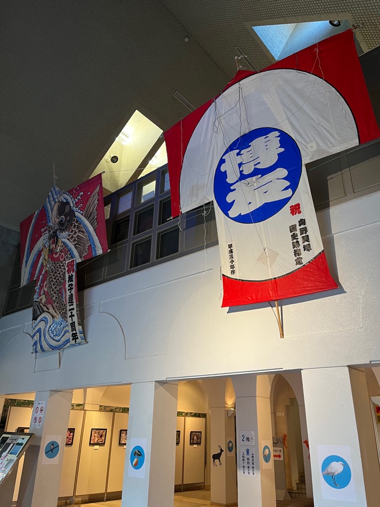 sode_haku's tweet photo. 【第20回新春凧揚げ会開催のお知らせ】
日時：１月12日（月・祝）10時～15時
 　　　※雨天時1月18日（日）へ延期
場所：袖ケ浦海浜公園
ご所有の凧で自由に凧揚げを楽しむことができます。先着20名（1家族1枚）ミニ凧をプレゼント！会場でミニ凧の販売も行います。
#凧揚げ #新春 #凧の会 #そではく https://t.co/TzrrMyFirB