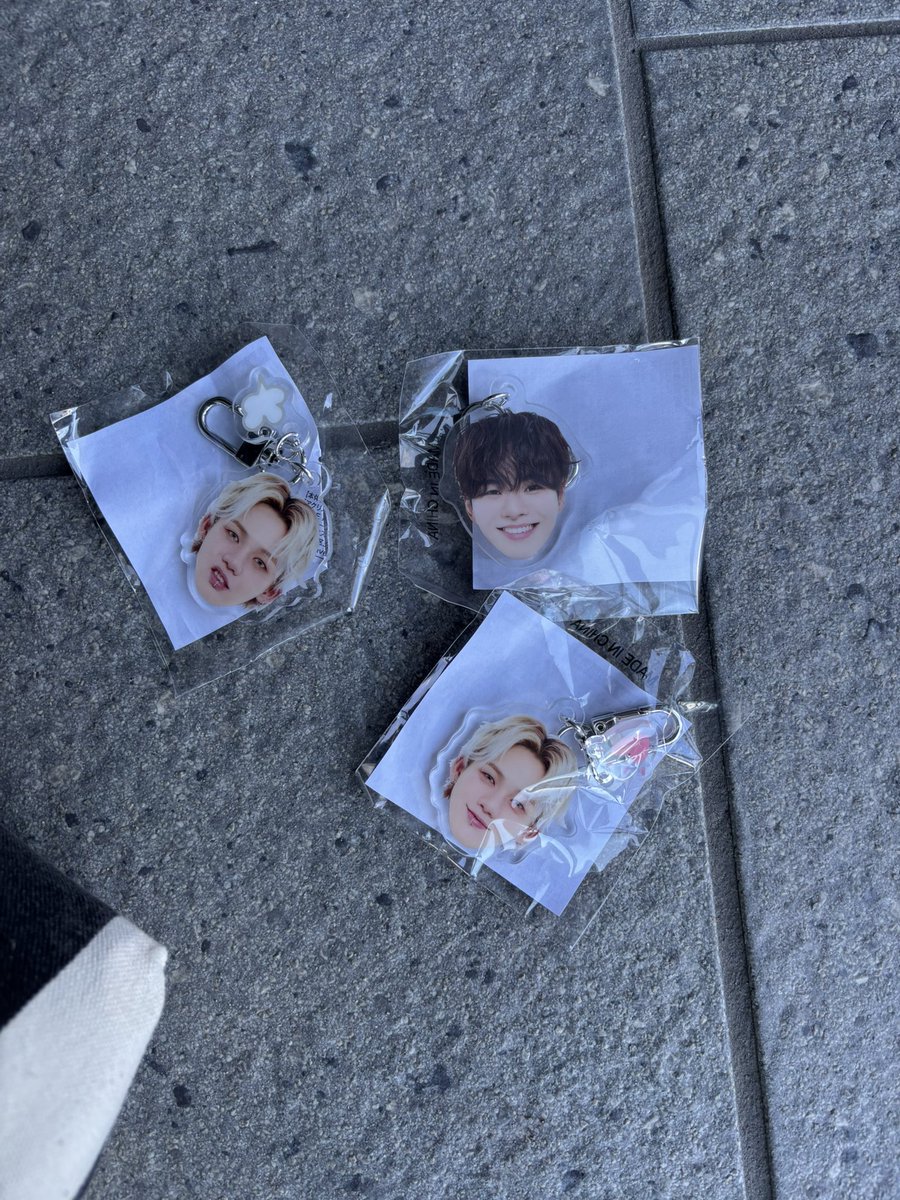 TREASURE 顔アクキー PULSE ON 
喜怒哀楽 交換

【譲】ヒョンソク ジェヒョク 

【求】アサヒ

1/10 1/11 Kアリーナ会場手渡し
お気軽にお声掛けください！

 #treasure交換