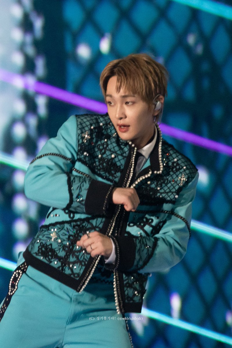 온유 #ONEW #オニュ@SHINee @ONEW_GRIFFIN