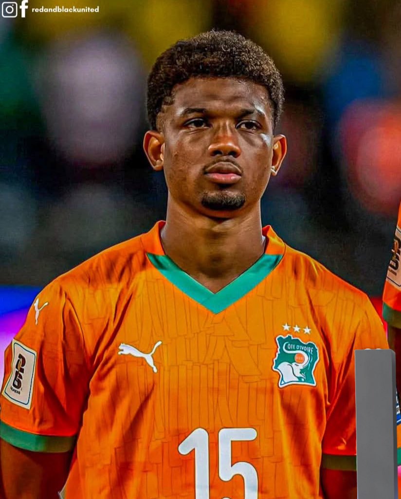 Oluchi_Utd's tweet image. Will Amad send Salah back to Liverpool, or will Salah send Amad back to Manchester?

Which would you prefer?