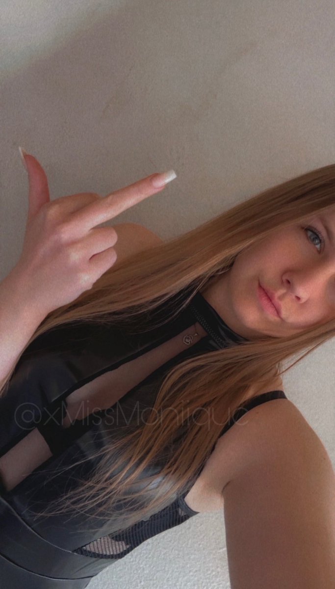 Guten Morgen ihr Versager.☀️❄️
Ich brauche heute ganz viel Kaffee, mach dich nützlich &amp; zwar zackig!🫰🏼☕️
Gaffen könnt ihr nach getaner Arbeit!💸

#sklave #herrin #findom #moneydom #paypig #finsub #retweet #femdom #zahlschwein #amazon #stiefel #femsub #geldherrin #feetsub