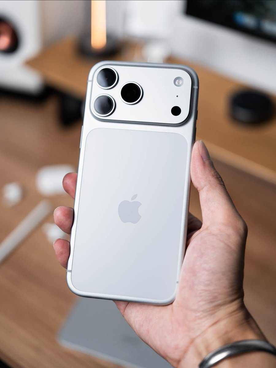 Ice Universe tweet media