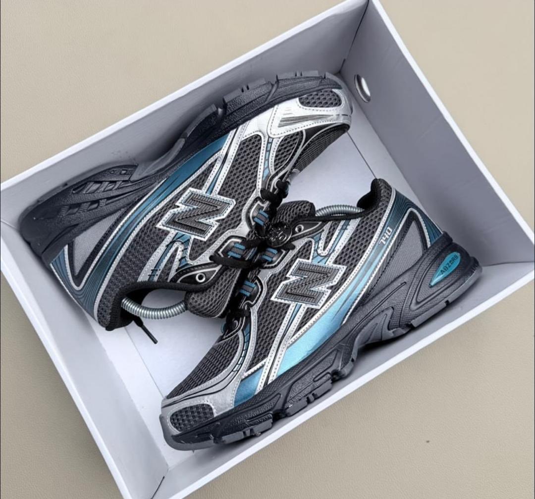 _sneakernyame's tweet image. For sneakers, hit us up on WhatsApp 0556657702 to place order. 
We deliver nationwide ❤️🇬🇭