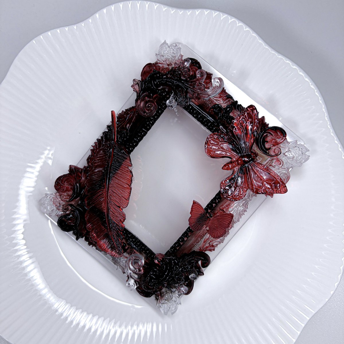 #RT + #Follow 이벤트 

리트윗 + 팔로우 해주신 한 분에게 사진 속 탑로더를 보내드립니다.

윗치폼에 더 다양한 탑로더들이 있으니 많은 관심 부탁드립니다!

#탑꾸 #탑로더 #액자탑로더 #레진탑로더 #플룬탑꾸