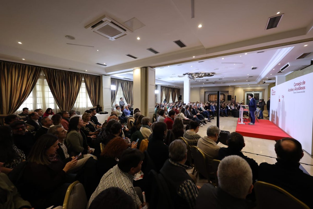 El <a href="/PSOE_CyL/">PSOE Castilla y León</a> activa su enorme músculo municipal con el Consejo de Alcaldes y Alcaldesas.

🌹 Escuchamos, compartimos experiencias y coordinamos la estrategia común ante las próximas elecciones.

Compromiso y mirada local para ganar Castilla y León.