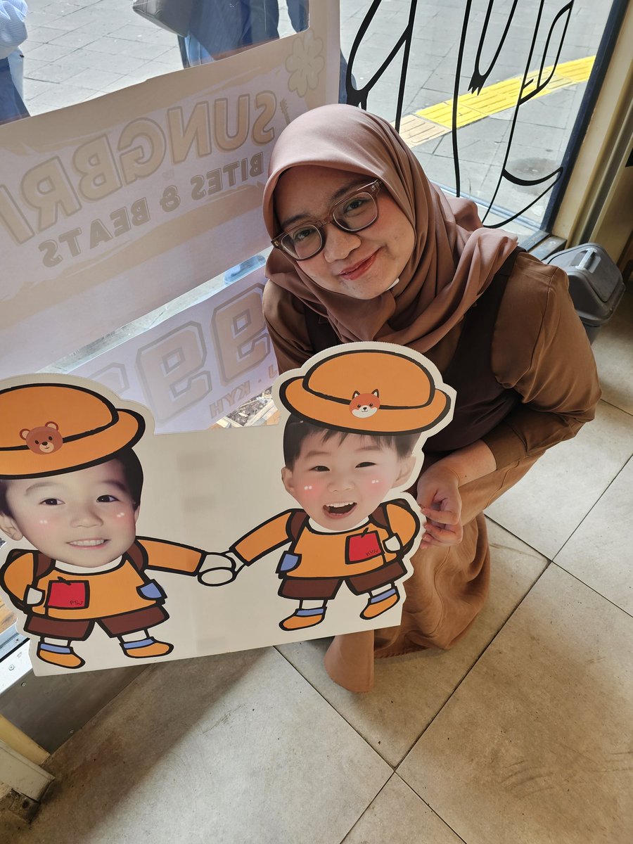 feroniel's tweet photo. Hari ini datang ke event birthday sungbri disenja coffee sudirman dan ternyata dapat freebies emoney nya bri 😭😭, big thanks to kak @chillwithd6 &amp; @maidei_dump untuk freebies nya😭🩵🩵, happy sekaliii ❤️❤️ https://t.co/7PJ31TCw94