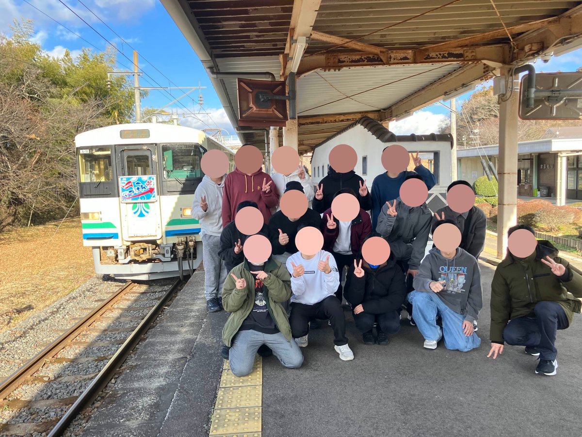 nuce_railway's tweet photo. 活動報告＝＝＝🚃🚃
1月9日に，阿武隈急行様にて貸切企画を実施させていただきました！
工学部メンバーに加え，生産工学部様にもご参加いただきました．
また，工学部演劇部様に阿武急歴史紹介をしていただきました！大盛り上がりでした！
関係者の皆様，ありがとうございました🙇‍♀️ https://t.co/MztOFmoaiG