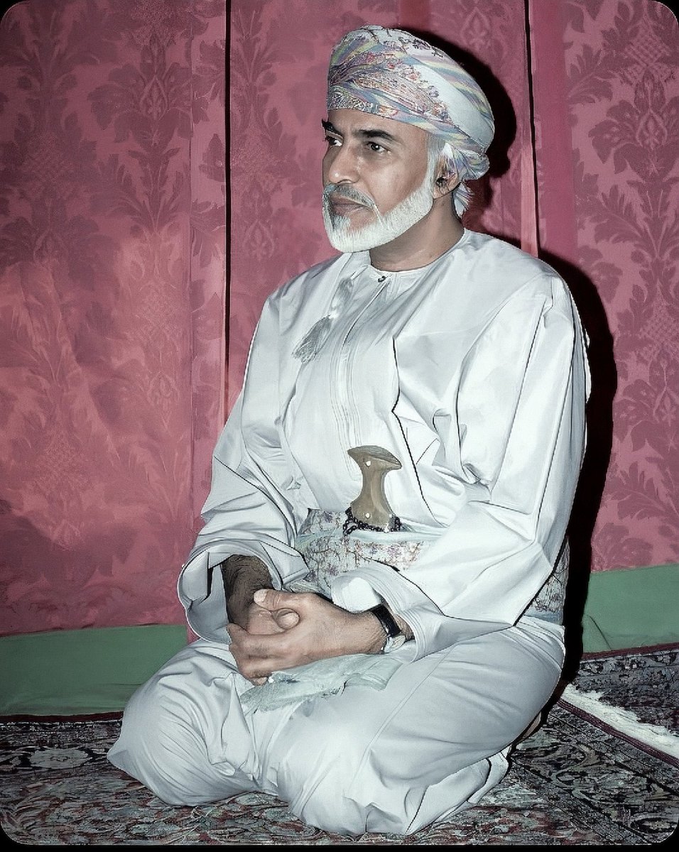 H4love2oman's tweet photo. الذكرى السادسة لرحيل السلطان #قابوس_بن_سعيد  طيب الله ثراه قائدٍ بنى دولة، وأرسى دعائم النهضة. #ذكري_وفاه_السلطان_قابوس https://t.co/au7QMHbUzv