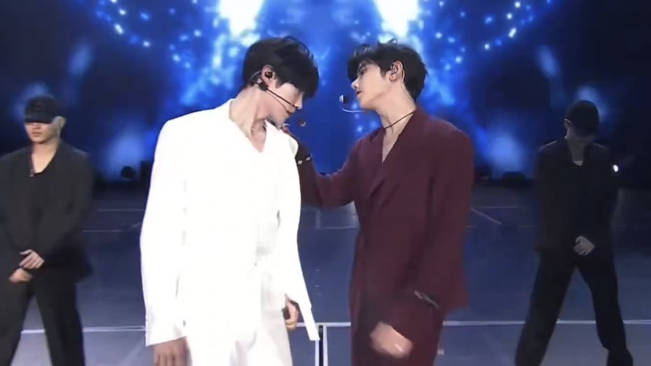 guess who's crying 😆