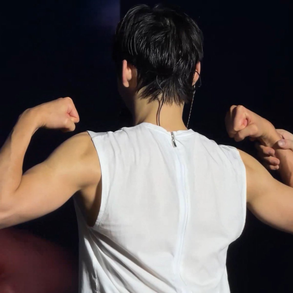 syongseoks's tweet image. 