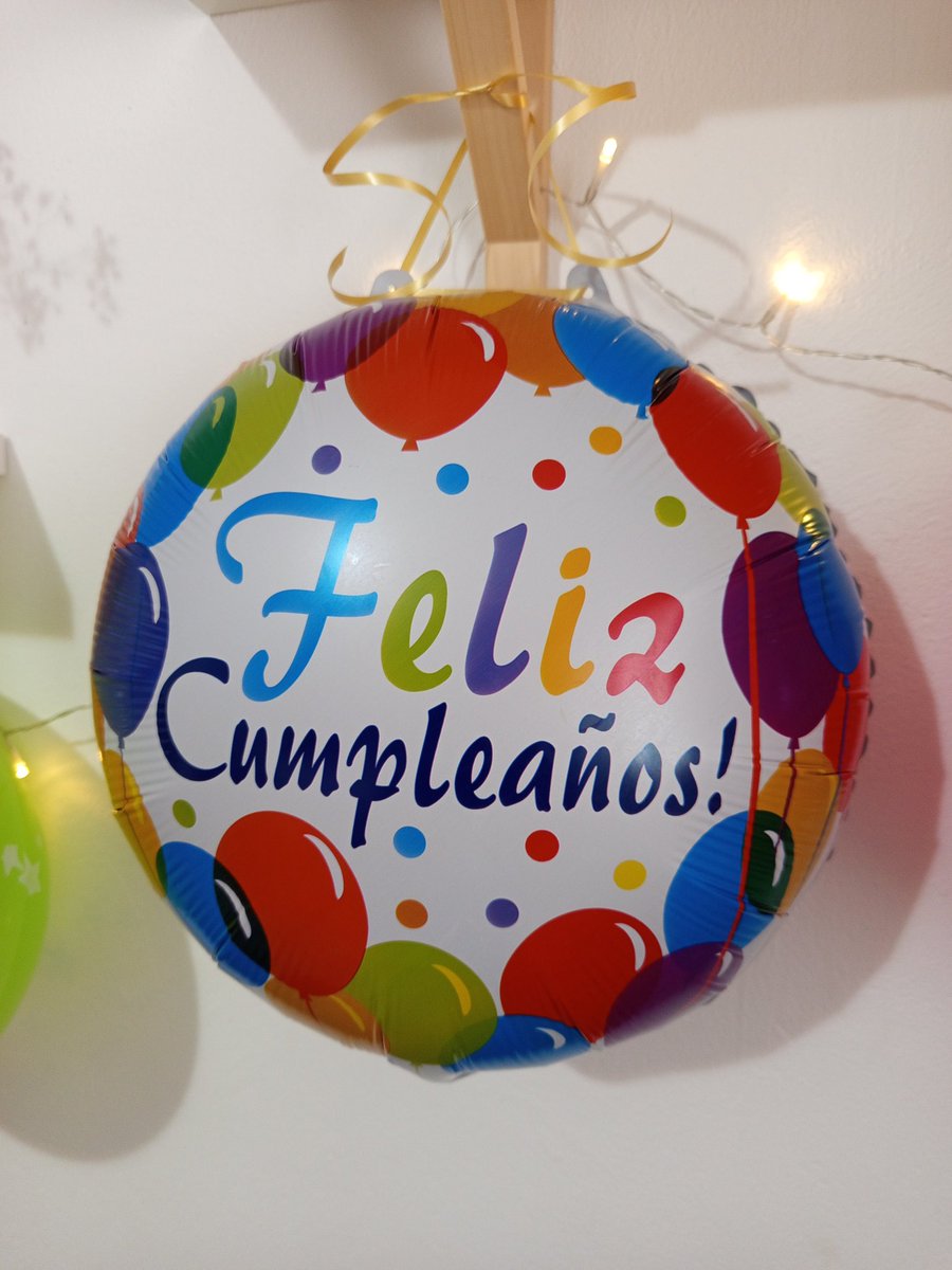 Hoy es el primer cumpleaños de mi pequeño. Hoy hace un año que la vida nos dio la mayor de las alegrías, un sueño hecho realidad. Gracias M por elegirme, intentaré ser mi mejor versión para ti. 😊