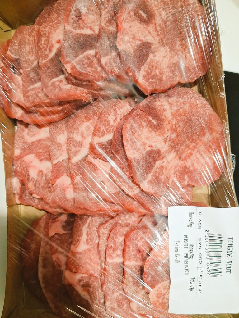 I_jakarta7's tweet photo. 🍺ビール好きジャカルタ駐在員へ🥩
牛肉はココ❗のお店、移転して絶望してたら
まさかの宅配あった😭✨

超絶おすすめは
🔥TONGUE ROOT（牛タン）🔥
売り切れるの納得の旨さ
噛んだ瞬間ビールが消える🍺

家飲みが居酒屋超えるやつ…

#ジャカルタ駐在員
#ビール好きと繋がりたい
#牛タン
#TONGUEROOT https://t.co/Ep44wF52t7