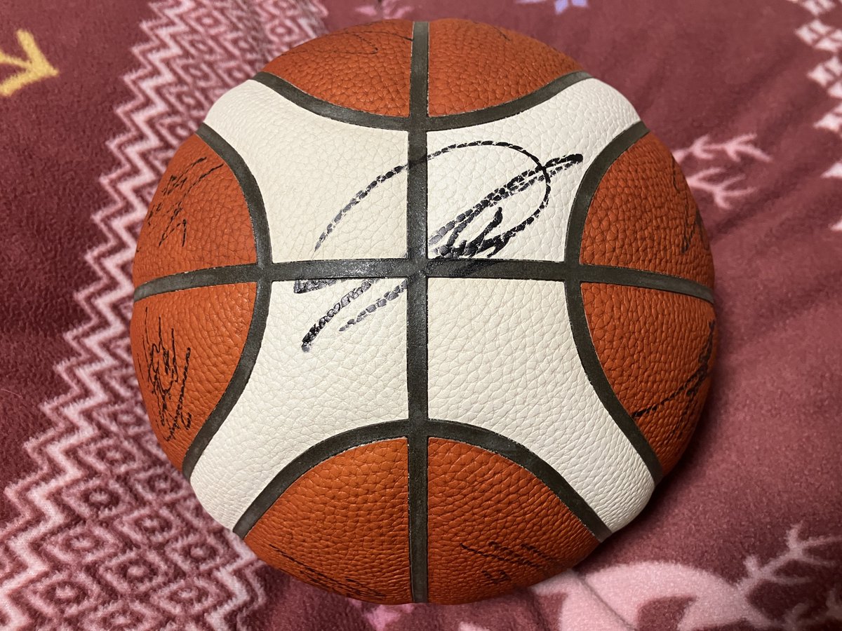 AKATSUKI JAPAN plus+の抽選で頂いた代表選手サイン入りボール