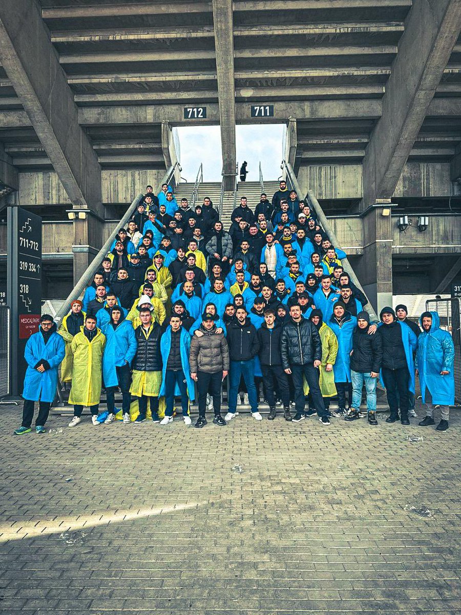 TARAFTARLARIMIZA ÖNEMLİ DUYURU

Bu akşam oynanacak Süper Kupa Finali öncesinde, Olimpiyat Stadyumu’nda yer alacağımız Doğu ve Kuzey tribünlerinde görsel bütünlüğü sağlayabilmek adına bir takım hazırlıklarımız olacaktır.

Bu kapsamda maçta tribünlerde yer alacak olan tüm