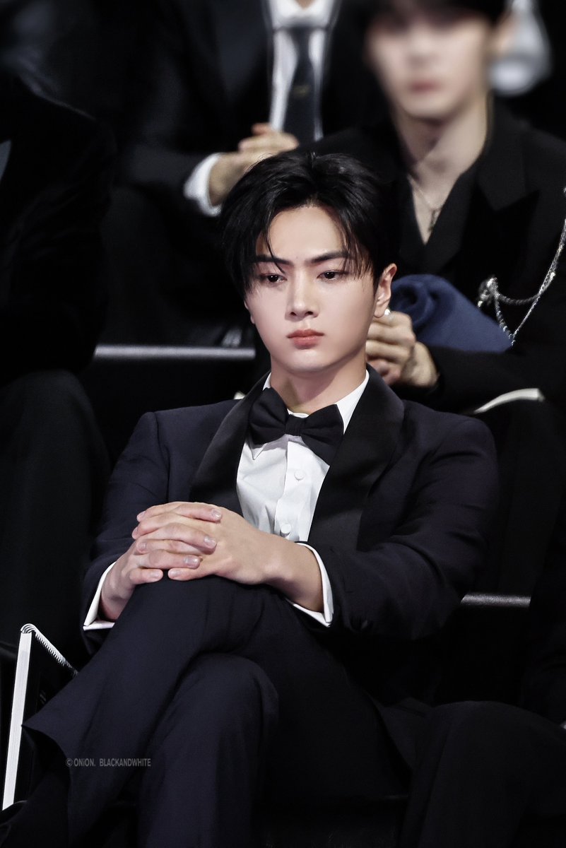 ZzzzOnJJing's tweet image. 260110 GDA

#JAY #SUNGHOON #흑백즈 
#종성 #성훈 #ENHYPEN