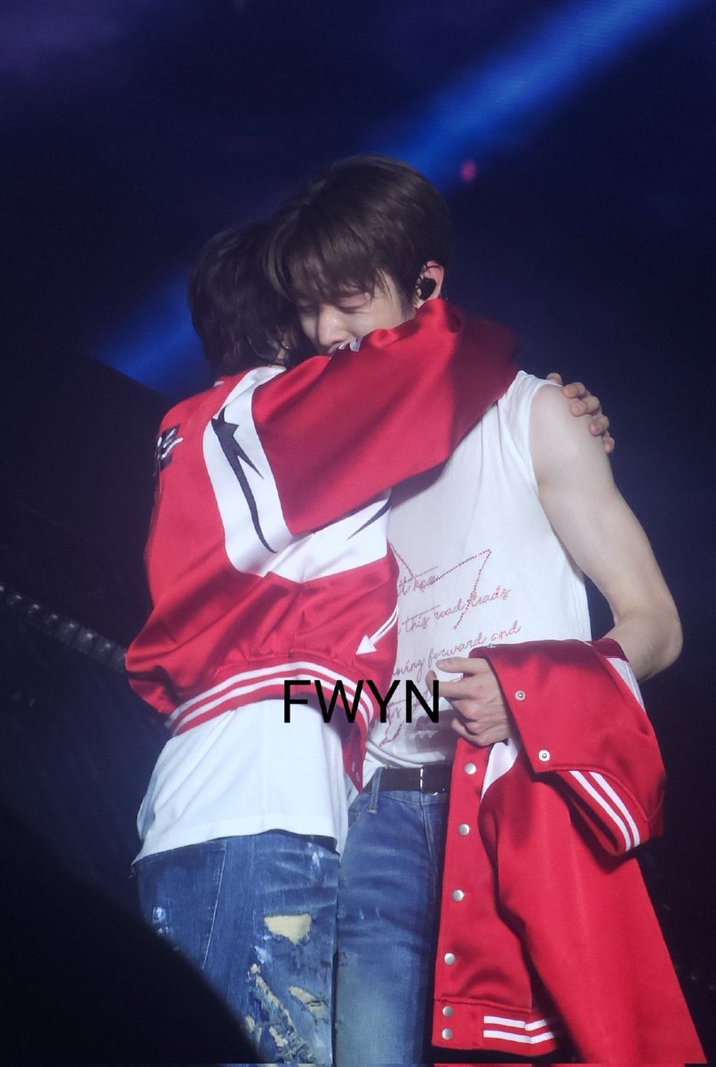 afanloveRM's tweet image. 강아지가 행복하게 눈을 감았다ㅠㅠ