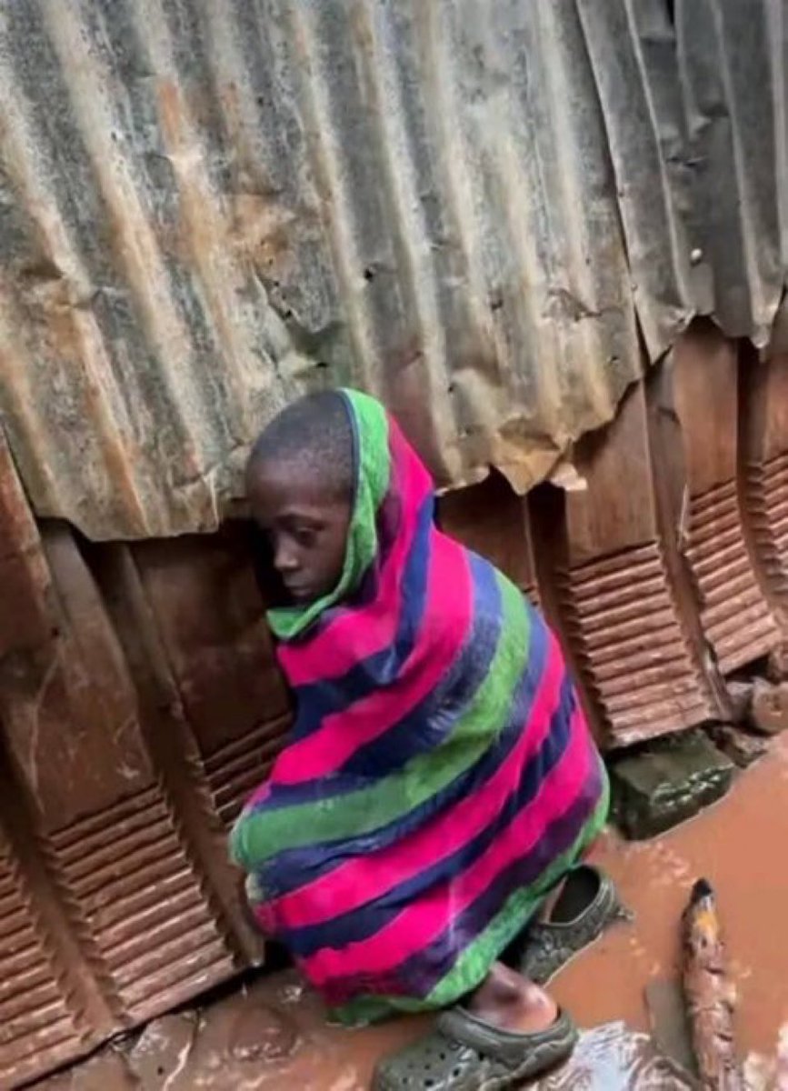 لا تتوقف عن النشر فصمتك خيانة 

-السودان السودان