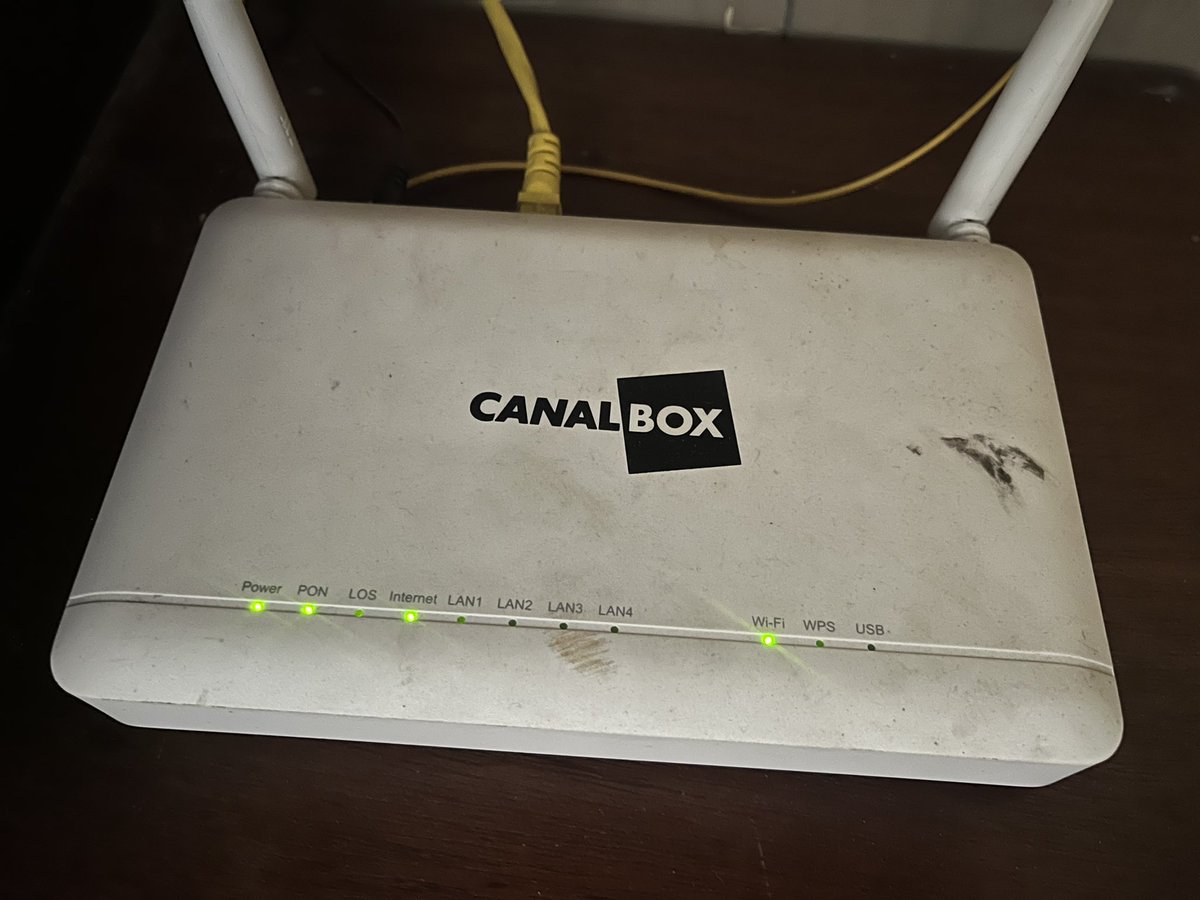 🚨 INACCEPTABLE !
Depuis hier soir , Canalbox est totalement hors service : aucune connexion, zéro internet.

Mais le plus choquant, c’est que le service client est tout simplement injoignable.
Pas de réponse au téléphone, pas d’assistance, aucune considération pour les abonnés