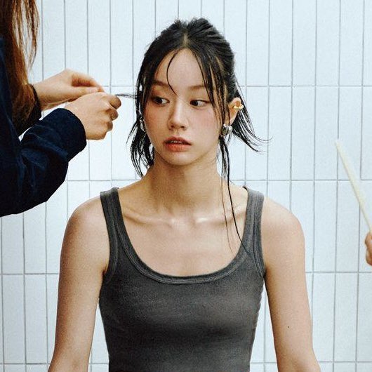 nxong9's tweet image. 이어커프 낀 혜리 너무나도 좋은 느낌을 줌