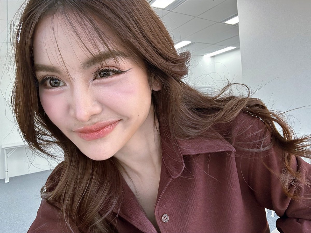 EWaraha's tweet image. แล้วเจอกันค้าบ ❤️
#AMYJANExENGFA

เวลา 18.00 น. 
ช่องทางนี้ค้าบ 
👇🏻
TikTok : tiktok.com/@tiffanyfanie_…