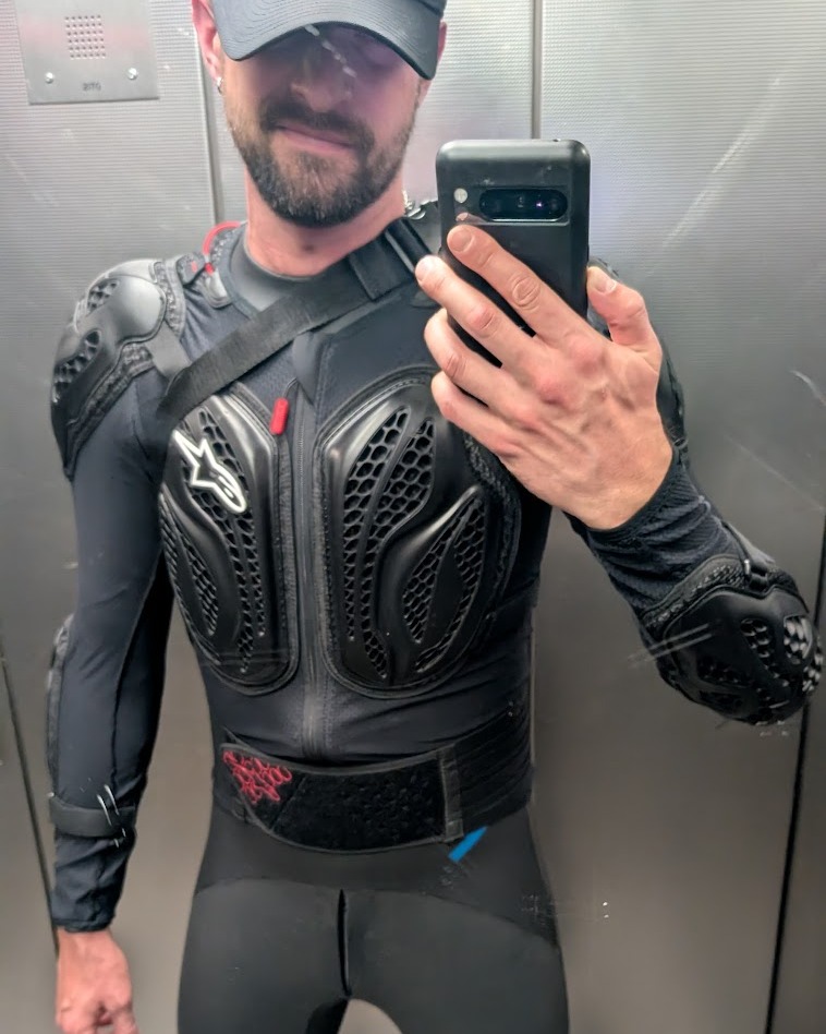 Zipforge's tweet image. I don’t just alter wetsuits—I use them.
 My 2XU Propel P:2 with a coil zipper I installed myself adds real versatility in training and racing.
 At zipforge, details matter—because they matter in the water.