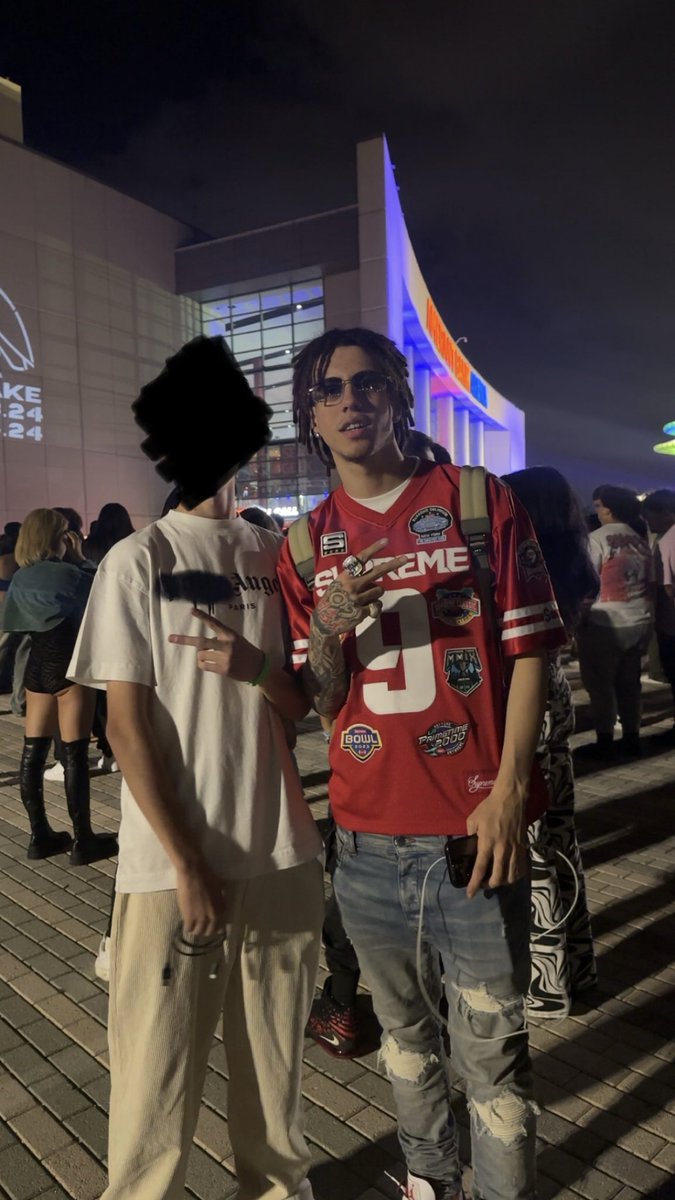 xpoe🦇 tweet media