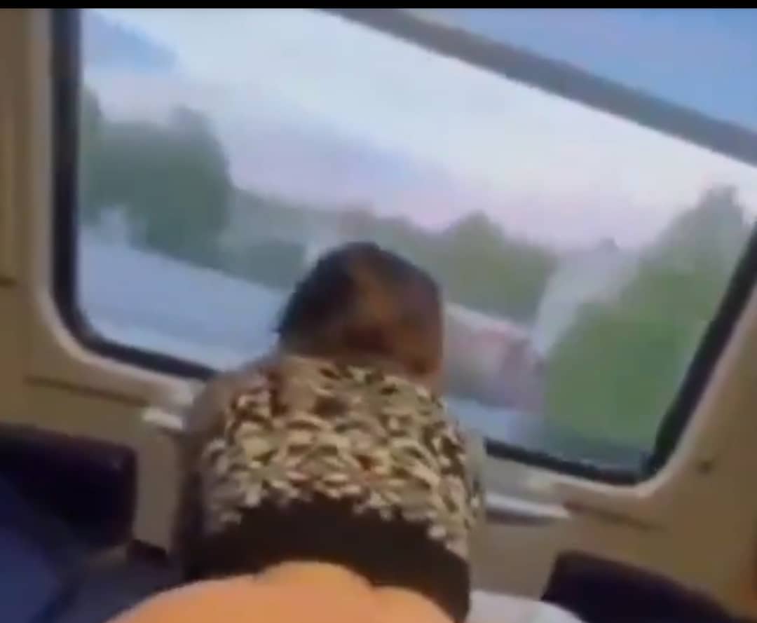 aduracre8's tweet image. Life’s short, make it sweet! 🍯 Let’s dazzle! "