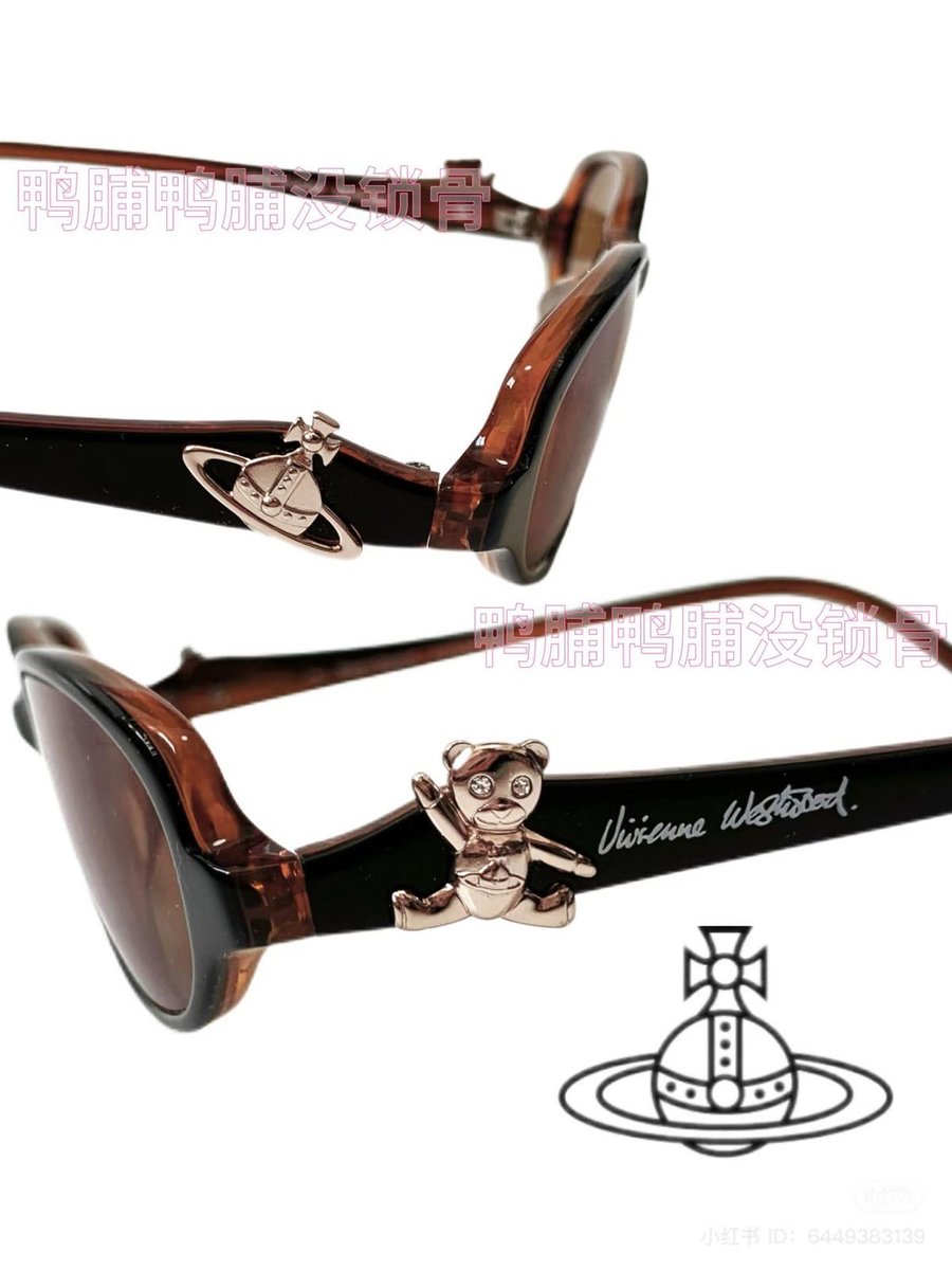 Hellokraze's tweet image. Vivienne Westwood